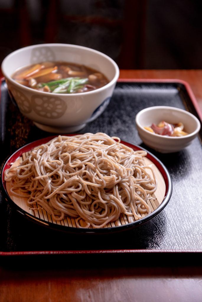 掘り出し物が魅力！地場産野菜・名産品を狙おう